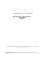 Tài liệu Democracy and Economic Growth pdf