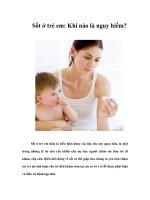 Tài liệu Sốt ở trẻ em: Khi nào là nguy hiểm? docx