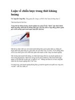 Tài liệu Luận về chiến lược trong thời khủng hoảng pptx