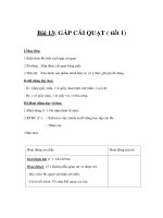 Tài liệu Thủ công 1 - Bài 13: GẤP CÁI QUẠT ( tiết 1) pdf