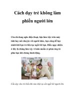 Cách dạy trẻ không làm phiền người lớn 