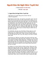 Người đàn bà ngồi nhìn tuyết rơi