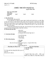 chiếc thuyền ngoài xa