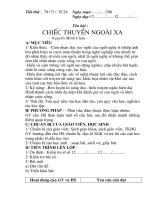 Chiếc thuyền ngoài xa