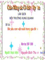 Bé yêu con vật nuôi trong gia đình