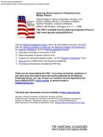 Tài liệu Reducing Stress Fracture in Physically Active Military Women doc