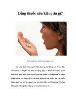 Tài liệu Uống thuốc nên kiêng ăn gì? docx