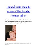 Giúp bố tự tin chăm bé sơ sinh – Tắm & chăm sóc thân thể trẻ docx