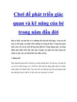 Chơi để phát triển giác quan và kỹ năng của bé trong năm đầu đời potx
