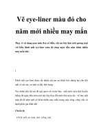 Vẽ eye-liner màu đỏ cho năm mới nhiều may mắn pot