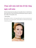 Chọn mắt màu ánh kim đi tiệc tùng ngày cuối năm pot