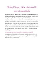 Những lỗi nguy hiểm cần tránh khi cho trẻ uống thuốc docx
