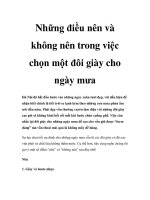 Những điều nên và không nên trong việc chọn một đôi giày cho ngày mưa pdf