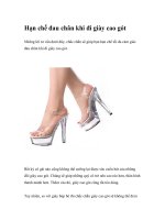 Hạn chế đau chân khi đi giày cao gót potx