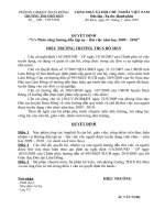 Thầy Hiệu trưởng Ra quyết định phân công người thử việc đối với các thầy cô giáo và nhân viên mới tuyển dung trong nhà trường