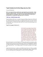 Người nhuộm tím thi đàn bằng một loài hoa dại