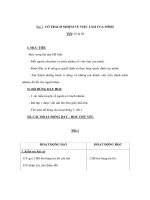 Giáo án đạo đức lớp 5 - CÓ TRÁCH NHIỆM VỀ VIỆC LÀM CỦA MÌNH docx