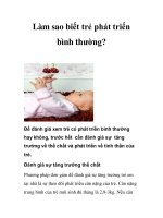 Làm sao biết trẻ phát triển bình thường? pdf