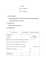 Period 9 UNIT 2: CLOTHING Lesson 3: Listening I. Aims of the lesson : - By the end of the lesson, potx