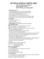 Tạo hình: Vẽ con gà mái