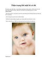 Thận trọng khi mặt bé có dử ppt