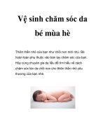 Vệ sinh chăm sóc da bé mùa hè potx