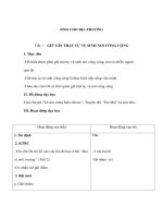 Bài giảng đạo đức lớp 4 - GIỮ GÌN TRẬT TỰ VỆ SINH NƠI CÔNG CỘNG ppt