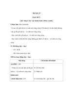 Bài giảng đạo đức lớp 3 - GIỮ TRẬT TỰ VỆ SINH NƠI CÔNG CỘNG pptx