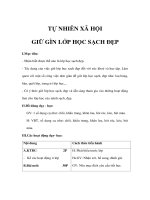 Tự nhiên xã hội lớp 1 - GIỮ GÌN LỚP HỌC SẠCH ĐẸP pdf
