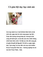 Cô giáo liệt dạy học sinh mù pps