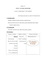 Period 54 - UNIT 9: NATURAL DISASTERS - Lesson1 ppt