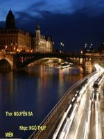 Paris có gì lạ không em