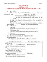 Giáo án âm nhạc lớp 4: Học bài hát: NHỮNG BÔNG HOA NHỮNG BÀI CA (tiết 3) potx