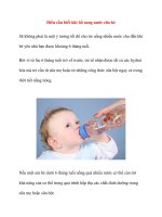 Điều cần biết khi bổ sung nước cho bé doc