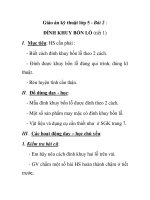 Giáo án kỹ thuật lớp 5 - Bài 2 : ĐÍNH KHUY BỐN LỖ (tiết 1) pps