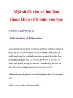 Một số đề văn và bài làm tham khảo về lí luận văn học_2 pps