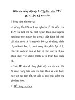 Giáo án tiếng việt lớp 5 - Tập làm văn: TRẢ BÀI VĂN TẢ NGƯỜI pdf