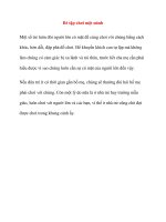 Bé tập chơi một mình pot