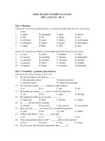 KIỂM TRA HỌC KÌ I KHỐI 12 NĂM 2011 MÔN: ANH VĂN – ĐỀ 13 docx