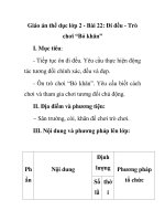 Giáo án thể dục lớp 2 - Bài 22: Đi đều - Trò chơi “Bỏ khăn” potx