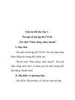 Giáo án thể dục lớp 2 – Ôn một số bài tập RLTTCBTrò chơi “Nhảy đúng, nhảy nhanh” doc