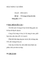 Giáo án mầm non chương trình đổi mới: Vẽ trang trí hoa lá trên băng giấy ( ĐT ) potx