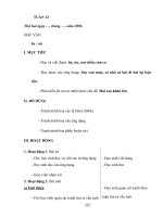 Giáo án lớp 1 năm 2011 - Tuần 12 pptx