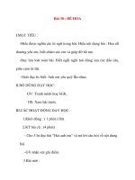 Giáo án lớp 2 môn Tập Đọc: Bài 30 : BÉ HOA docx