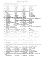 KIỂM TRA CUỐI NĂM 2011 MÔN: ANH VĂN – T10 doc