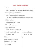 Giáo án lớp 2 môn Tập Làm Văn: Tiết 2: Chào hỏi - Tự giới thiệu ppt