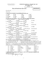 ĐỀ KIỂM TRA GIỮA KỲ I - NĂM HỌC 2010 - 2011 MÔN: TIẾNG ANH - Mã đề thi 215 pptx