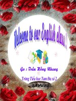 Giáo án điện tử tiểu học: tiếng anh lớp 5- Where are the books Theyre on the table potx