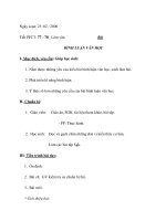 Làm văn. Bài BÌNH LUẬN VĂN HỌC pptx