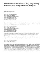 Phân tích bài ca dao “Hòn đá đóng rong vì dòng nước chảy, Hòn đá bạc đầu vì bởi sương sa” - văn mẫu